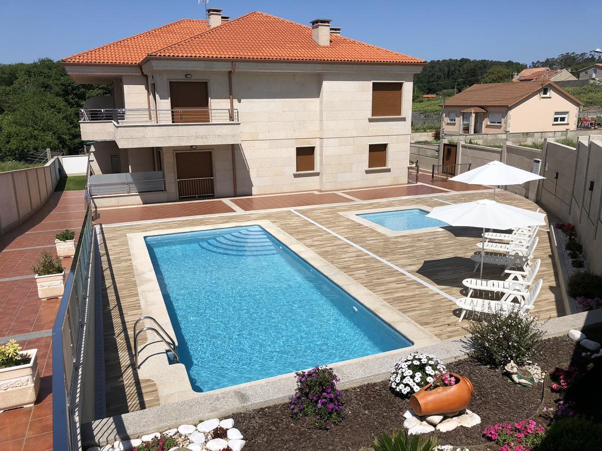 Apartamentos Lua Portonovo Esterno foto